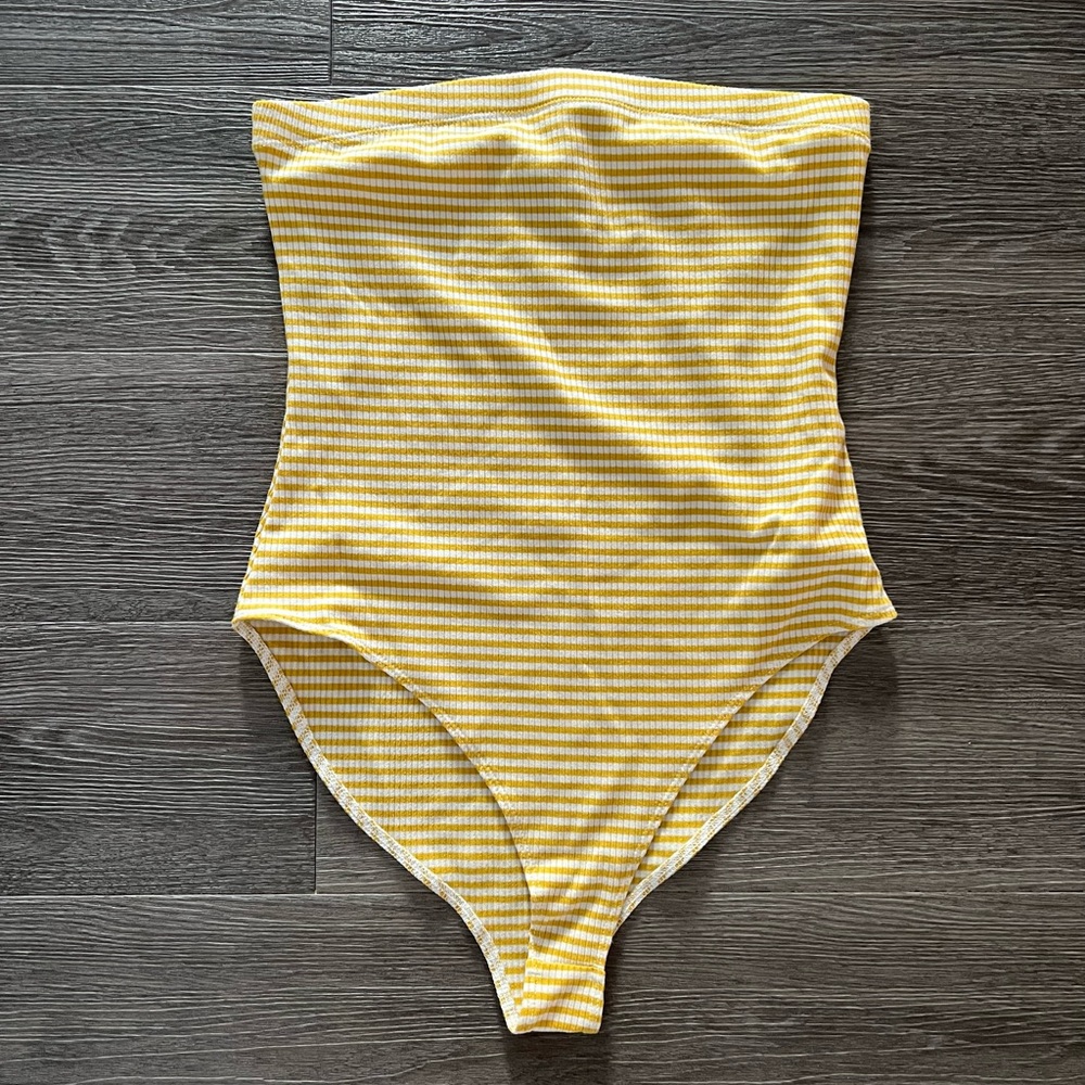 Forever 21 yellow-striped strapless body suit